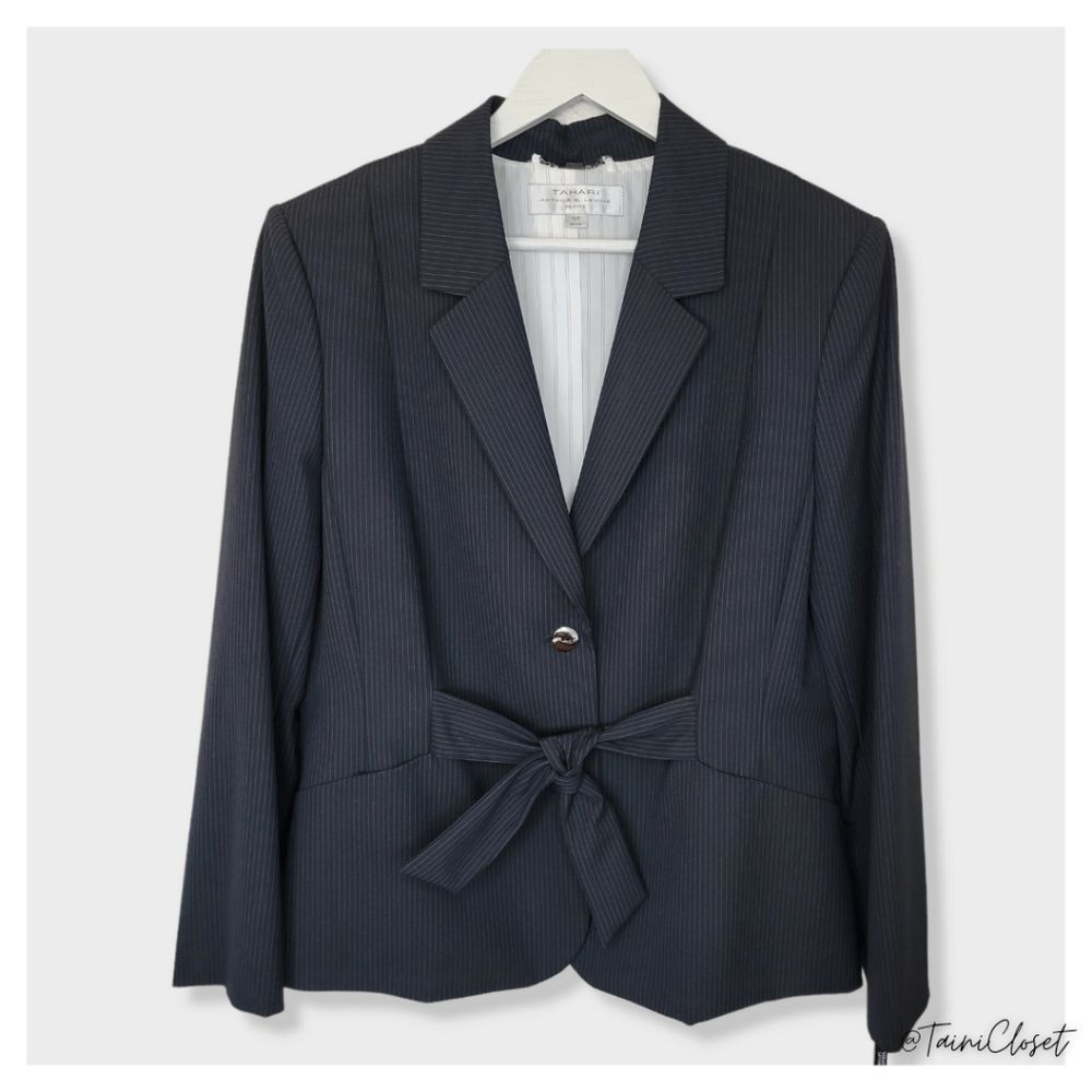 Tahari Arthur S. Levine Petite Pin Striped Suit Blazer